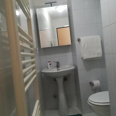 Tra Le Cummerse 아파트